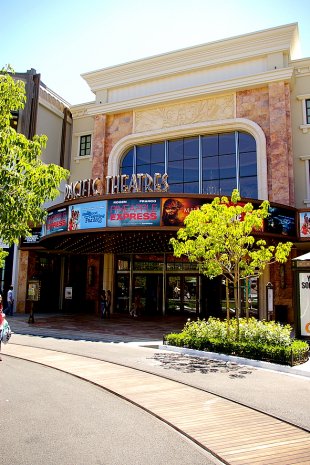 Americana Pacific Theatres Entrance