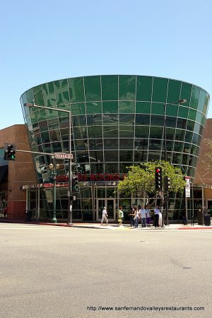 Borders Bookstore